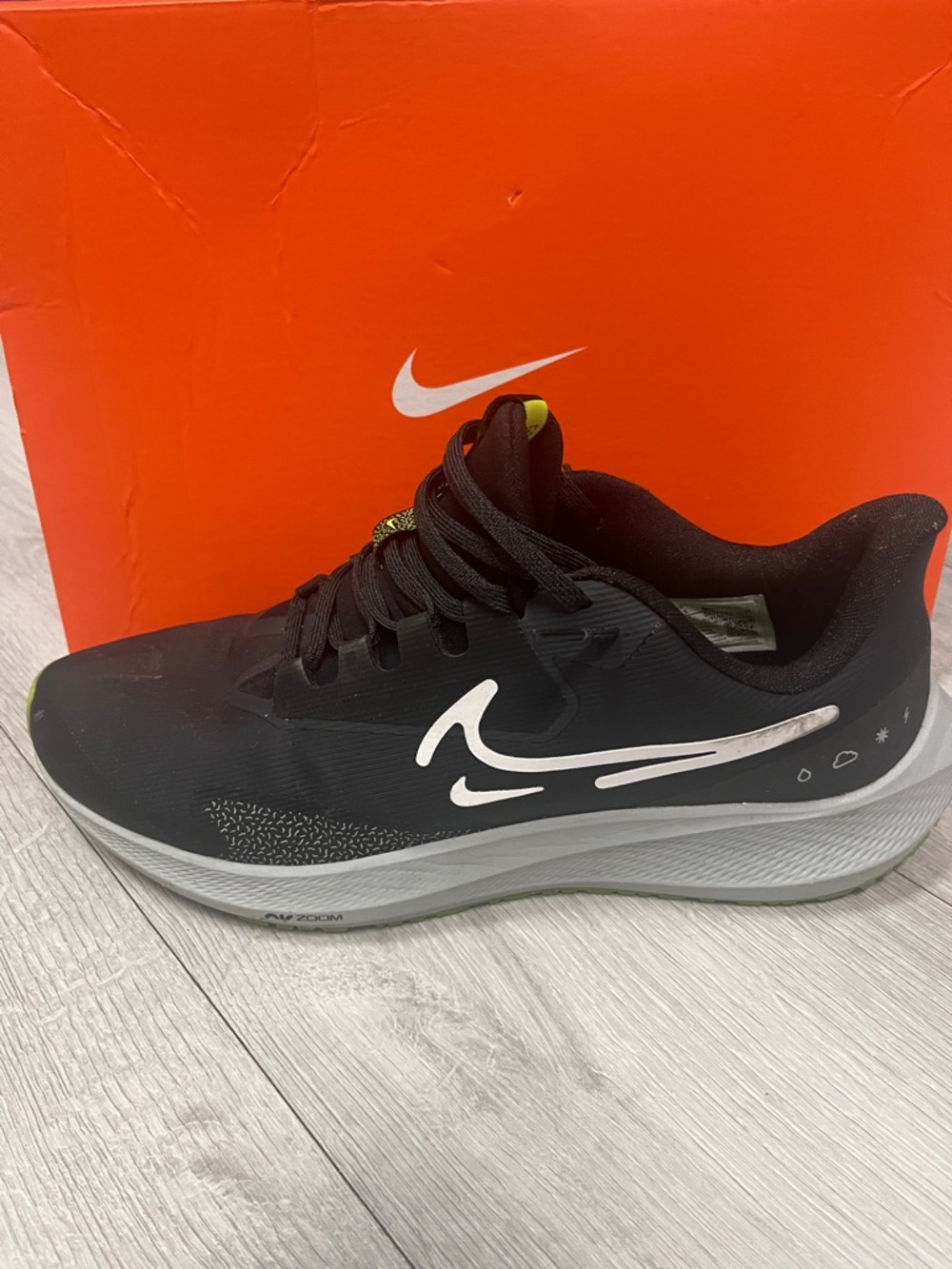 Nike Men’s Air Zoom (size 10.5)